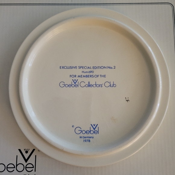 Geobel Hummel Plaque Collectors Clueb 1978 Hum 690 - Picture 8 of 10